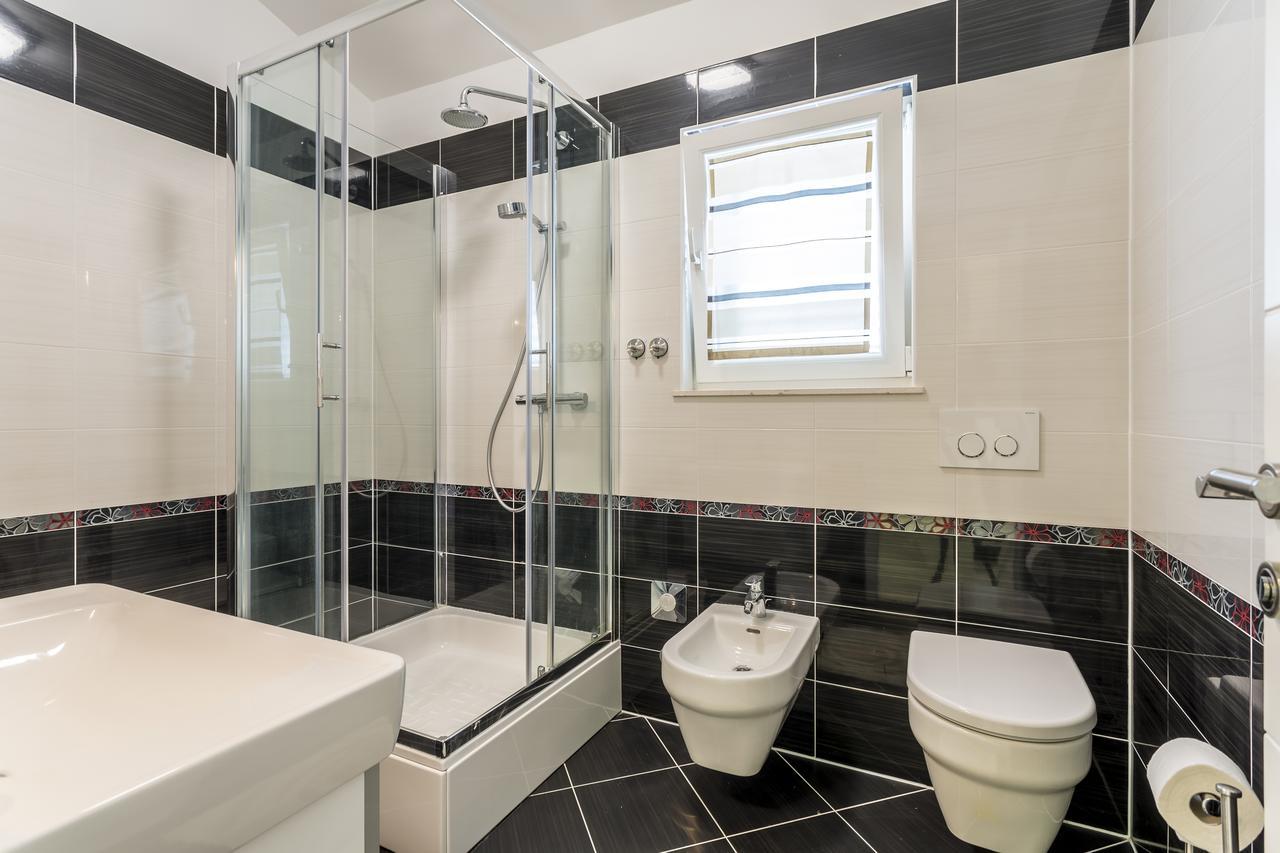 Apartmani Lukic Split Exterior foto